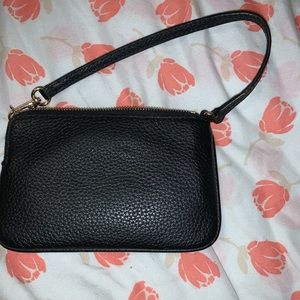 Michael Kors Accessories - Michael Kors wristlet Michael Kors Accessories - Michael Kors wristlet